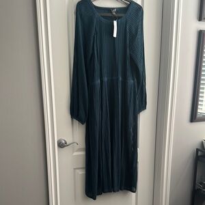 Elegant Long Sleeve Teal Dress